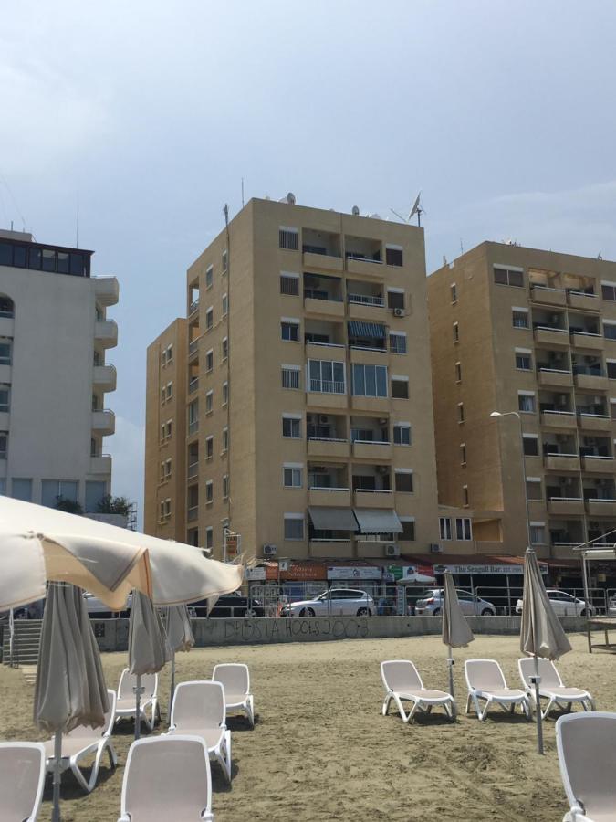 Larnaca Beach Apartment 1A Esterno foto