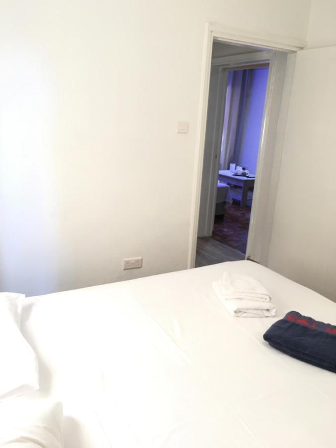 Larnaca Beach Apartment 1A Esterno foto